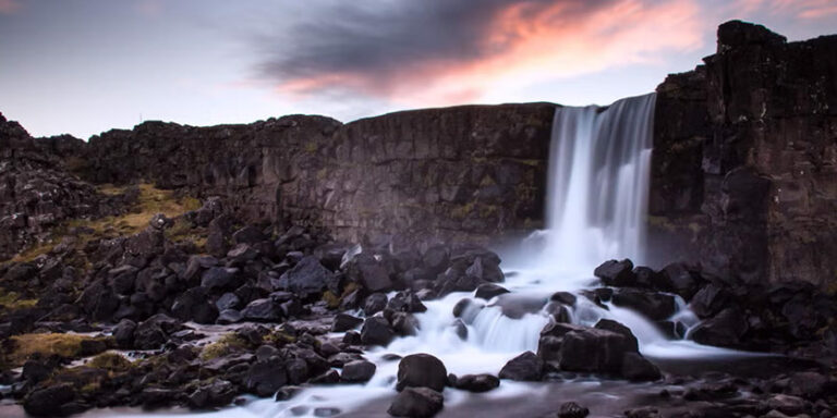 Discover the Magic of Þingvellir National Park: A Must-See Attraction for Icelandic Cruise Passengers