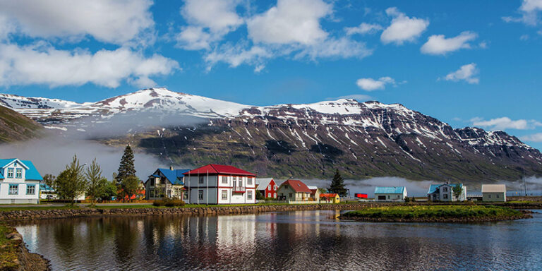 The Wonders of Iceland: A Unique Cruise Destination